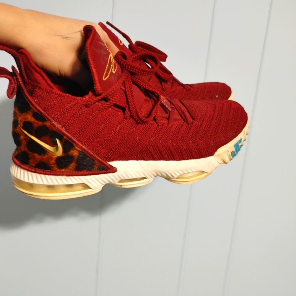 Nike Lebron 17s - Picture 4 of 4